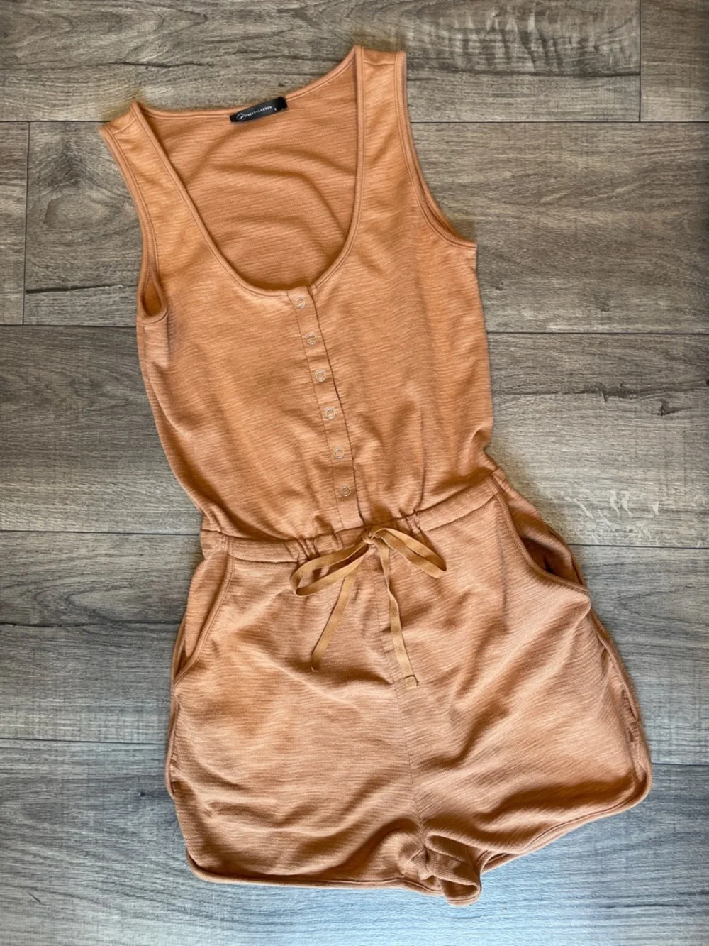 Romper - Picture 1 of 4